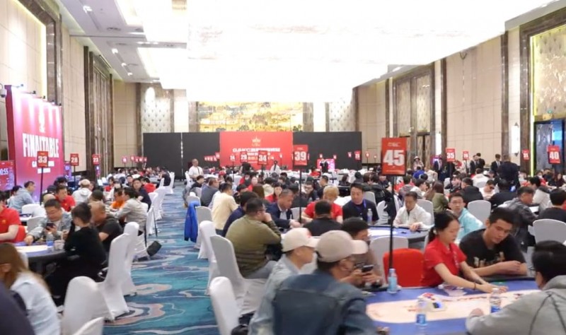 【EV扑克】GAKC皇冠杯廊坊站第二日战报｜主赛A组184人激战，女神赛154位巾帼惊艳登场【球盟会】